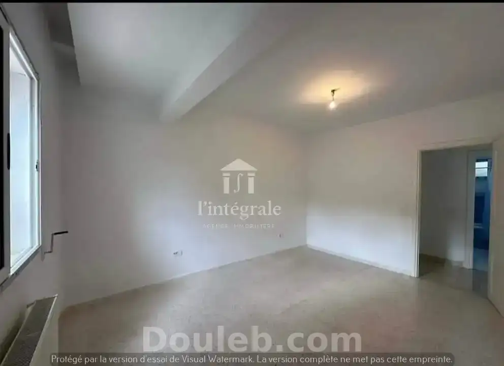 S2 rez de chaussée avec jardin - Miniature 4