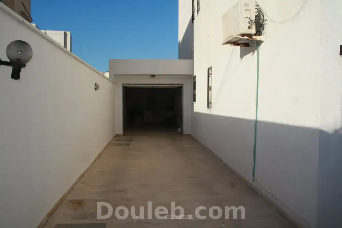 Gps villa deux niveaux tout en marbre - Miniature 5