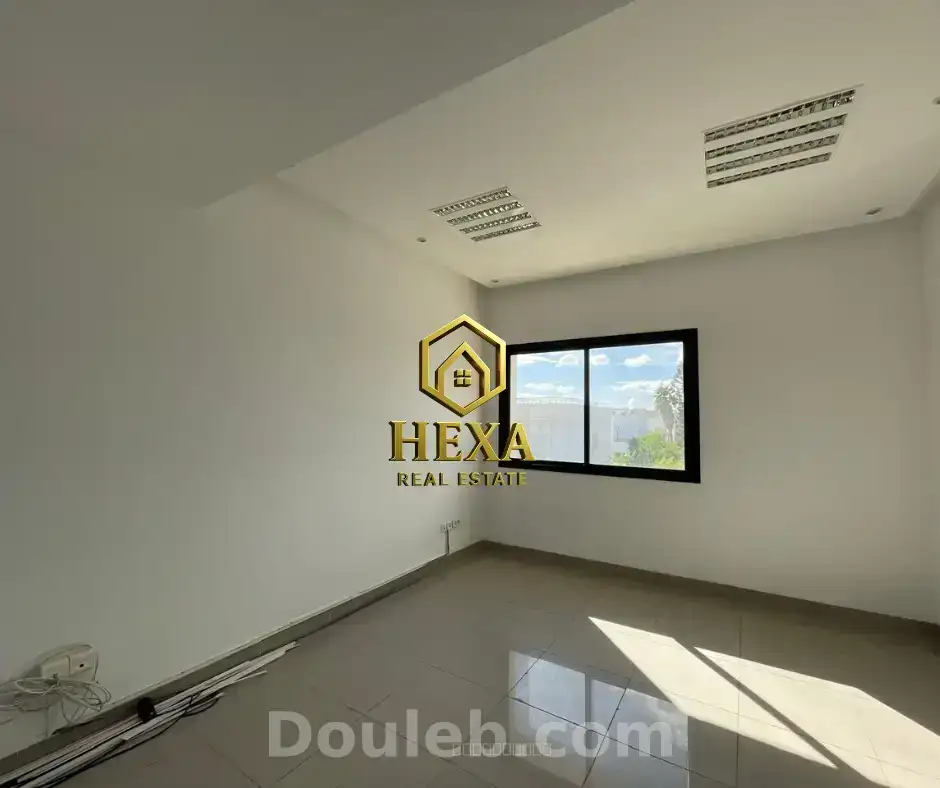 Appartement s5 au lac 2 à usage bureautique - Miniature 4