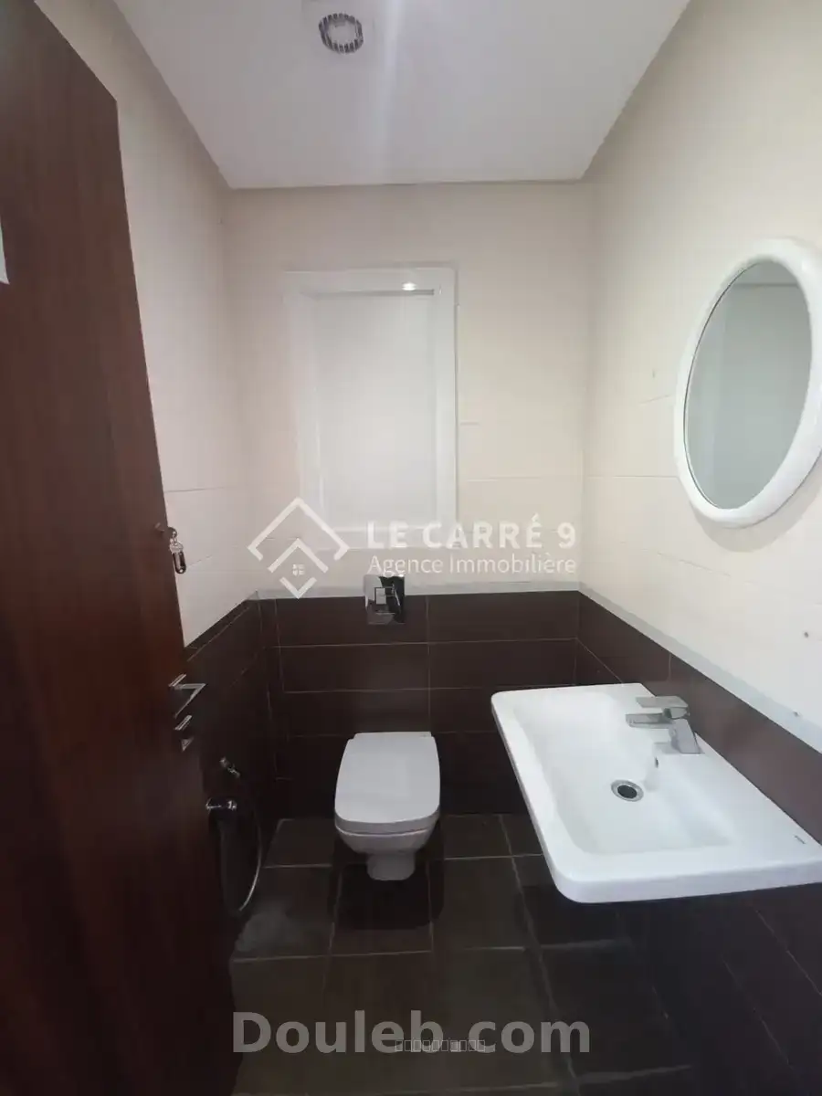 Un bureau a6 au lac 2 - Miniature 3