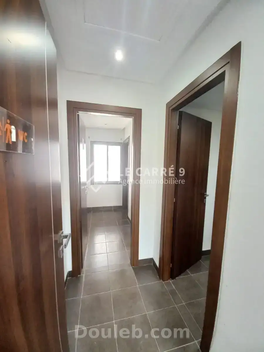 Un bureau a6 au lac 2 - Miniature 5