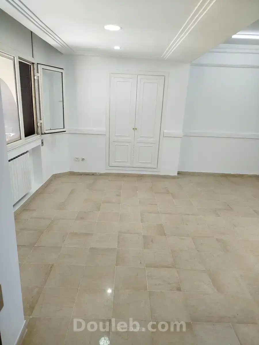 Appartement à ennasr - Miniature 2