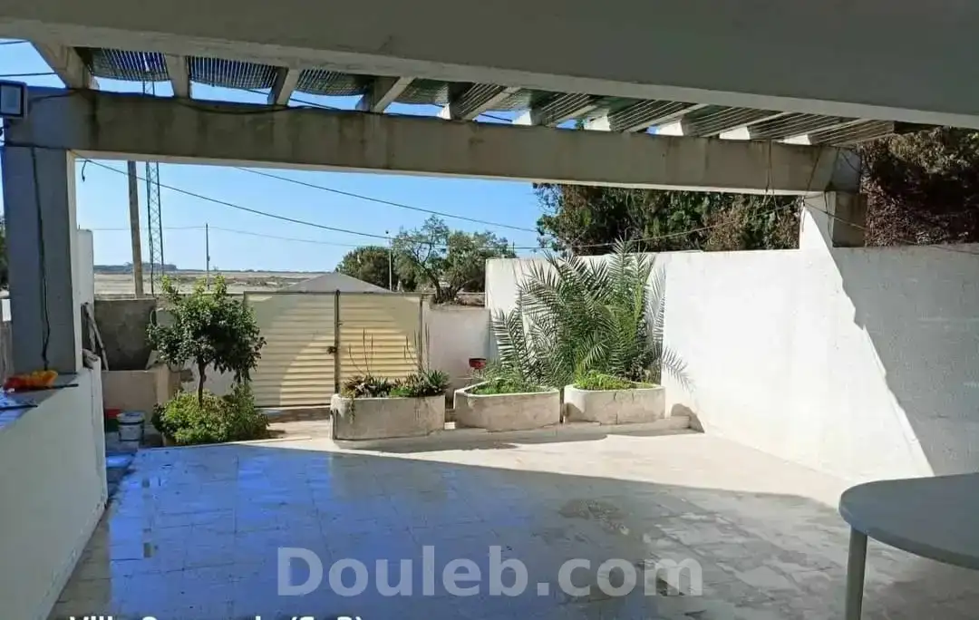 Maison à 20m de la plage hammam ghzez - Miniature 2