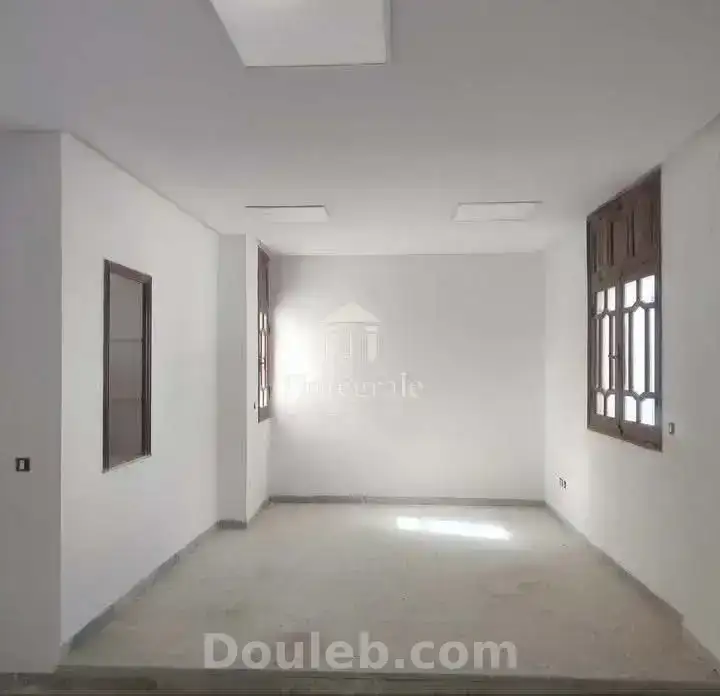 Grande villa bureautique à menzah5 - Miniature 3