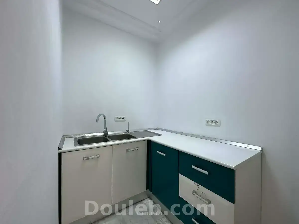 Bureau a2 à ennasr 2 hedi nouira - Miniature 4