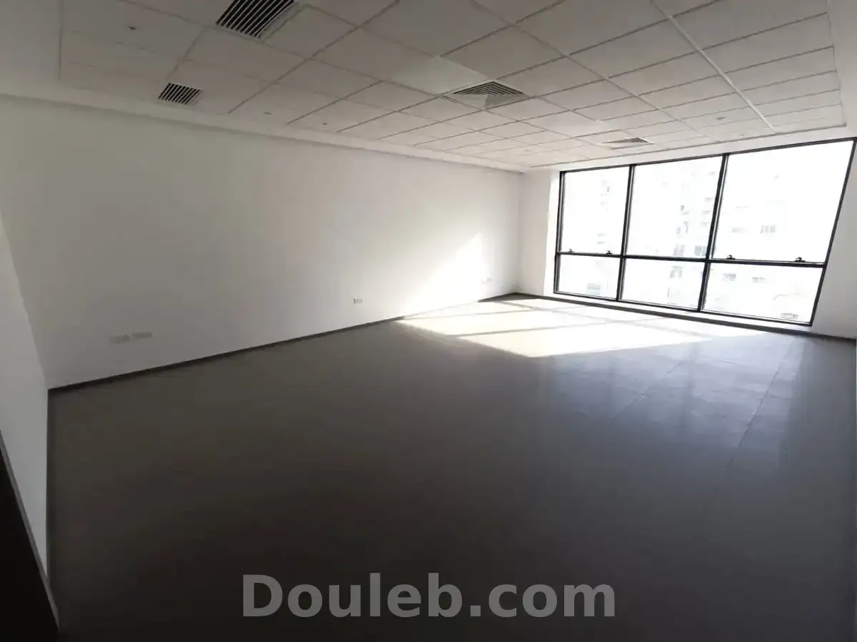 Un plateau de 183m2 au lac 2 - Miniature 2