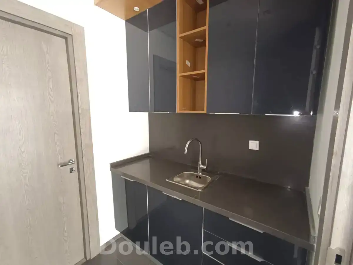 Un plateau de 183m2 au lac 2 - Miniature 3