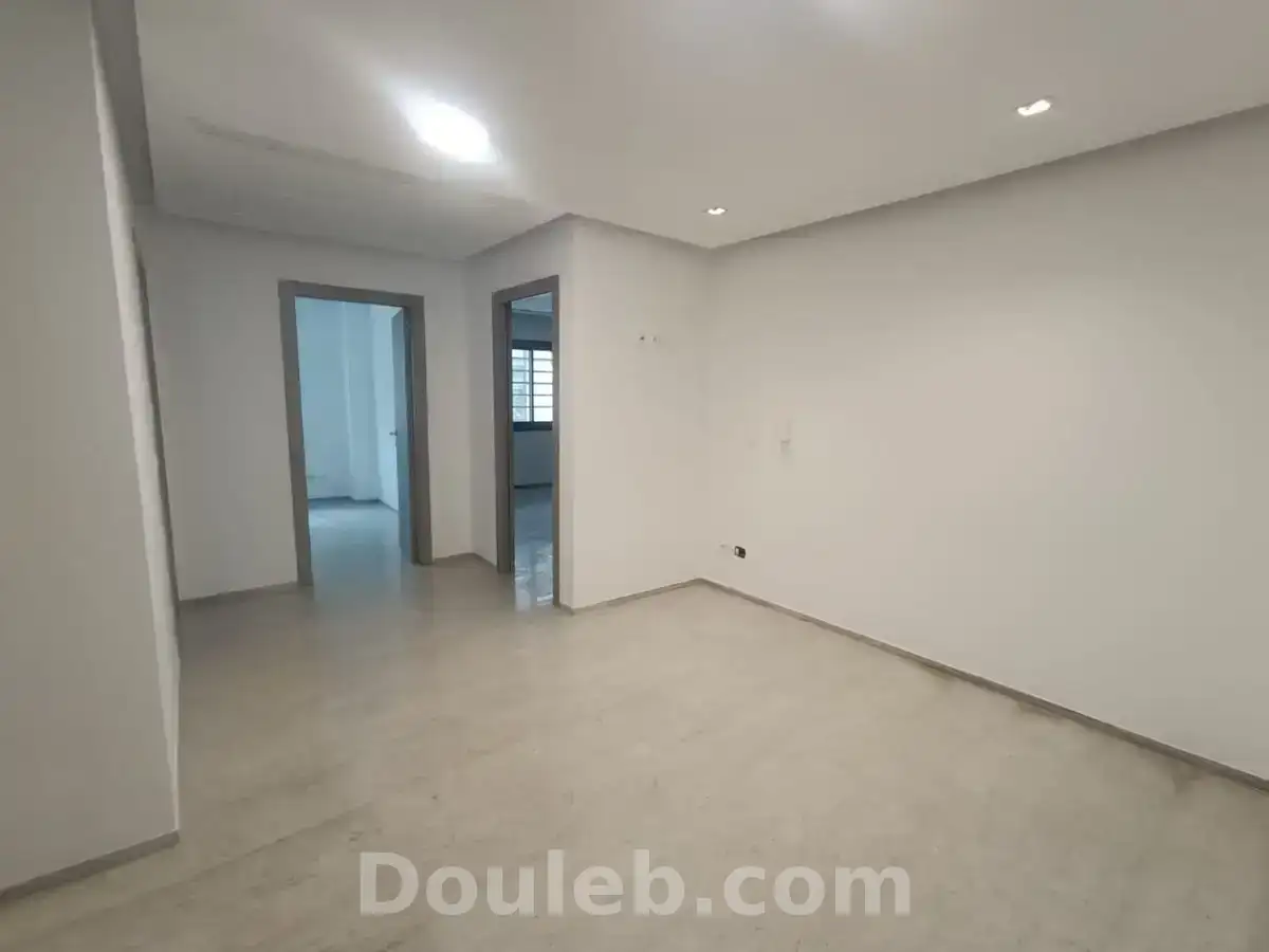 Un bureau a3 de 104m2 au lac 2 - Miniature 3