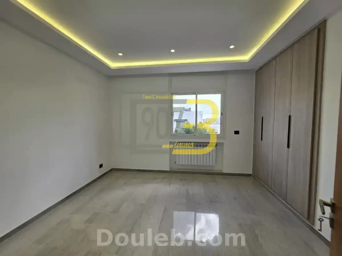 Villa jamais habitée à ennasr - Miniature 5