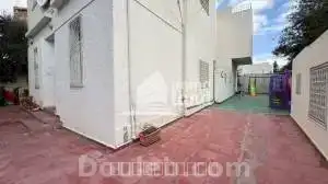 Villa de 505m2 terrain et 450m2 btit - Miniature 2