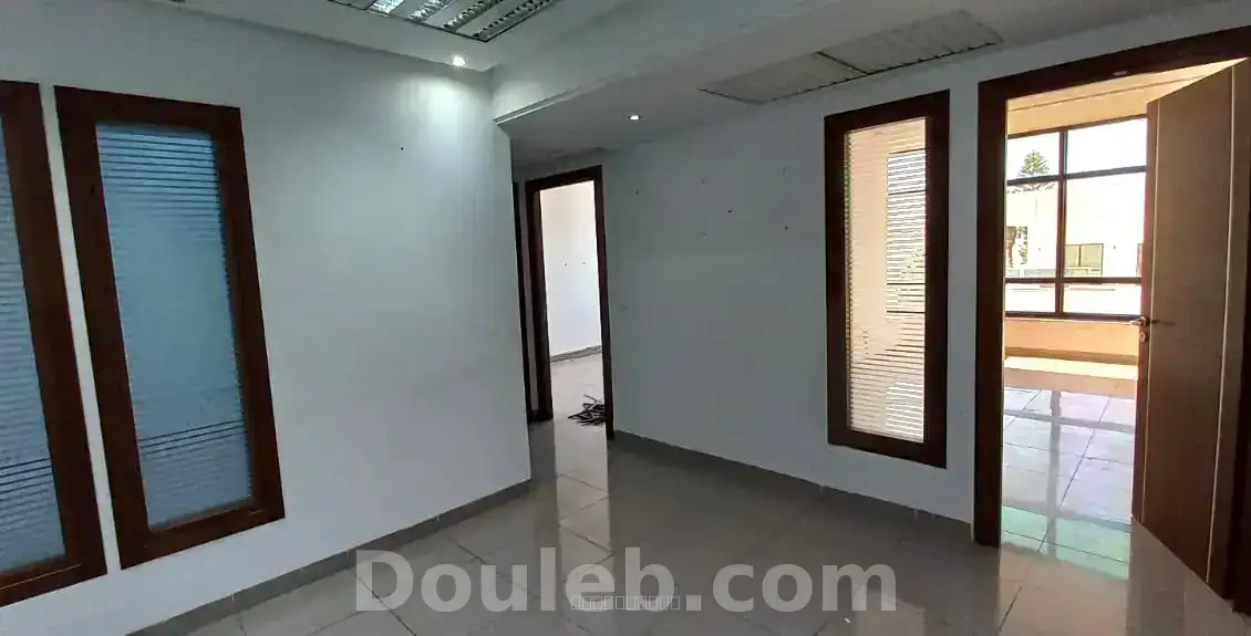 Un bureau a5 de 160m2 au lac 2 - Miniature 2