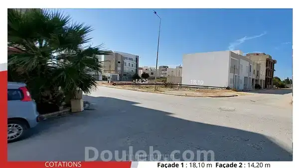 Terrain de 257 m2 de coin com résid 670 tnd le m2 - Miniature 2