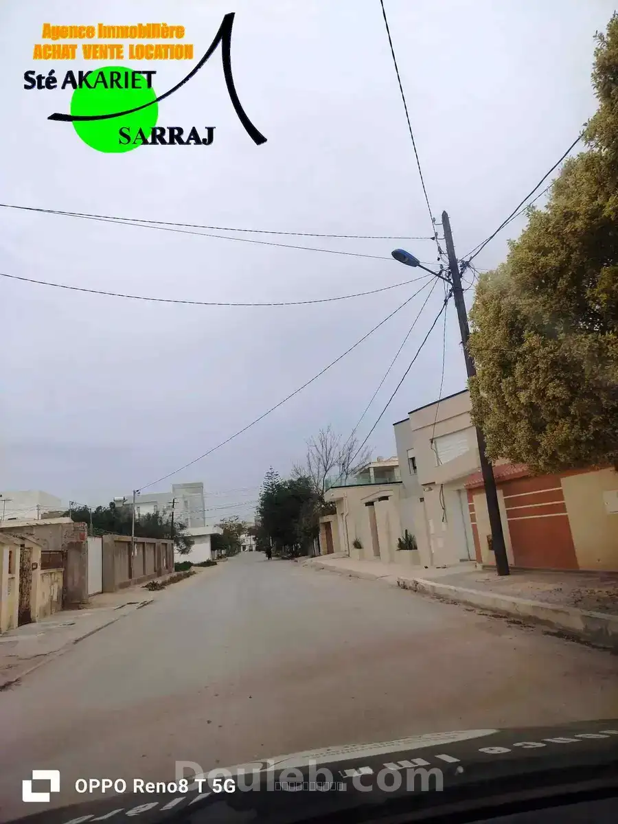 Terrain 214m zone des villas à akouda - Miniature 3