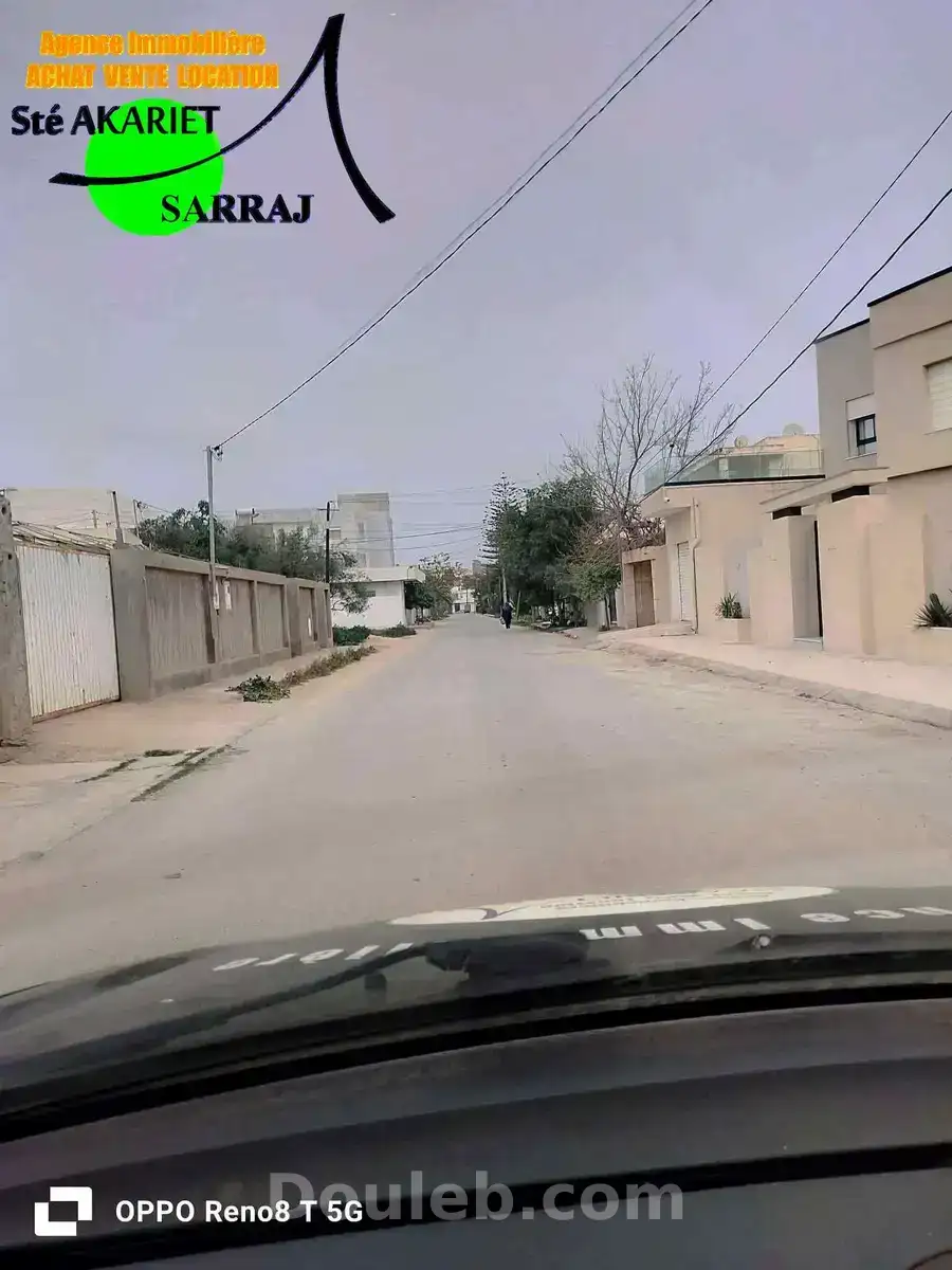 Terrain 214m zone des villas à akouda - Miniature 5