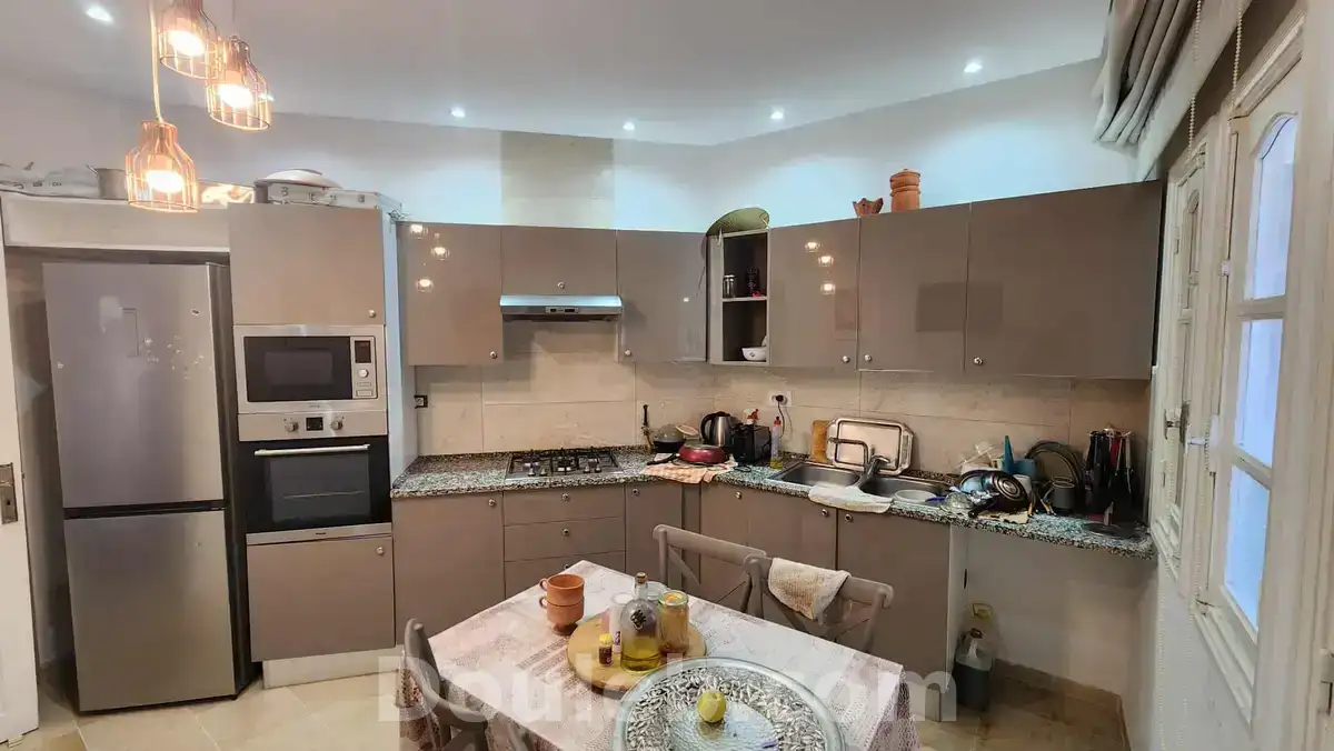 Villa plus trois appartements à l'aouina - Miniature 2