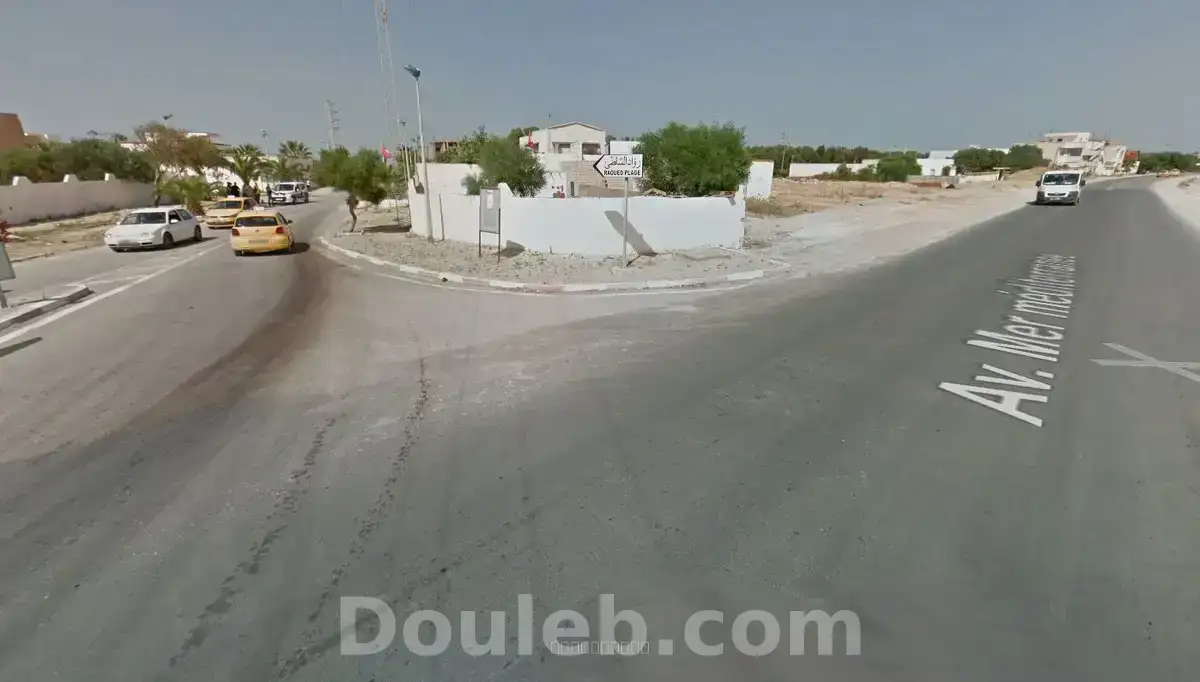 Un terrain sur la route principale raoued gammarth - Miniature 3