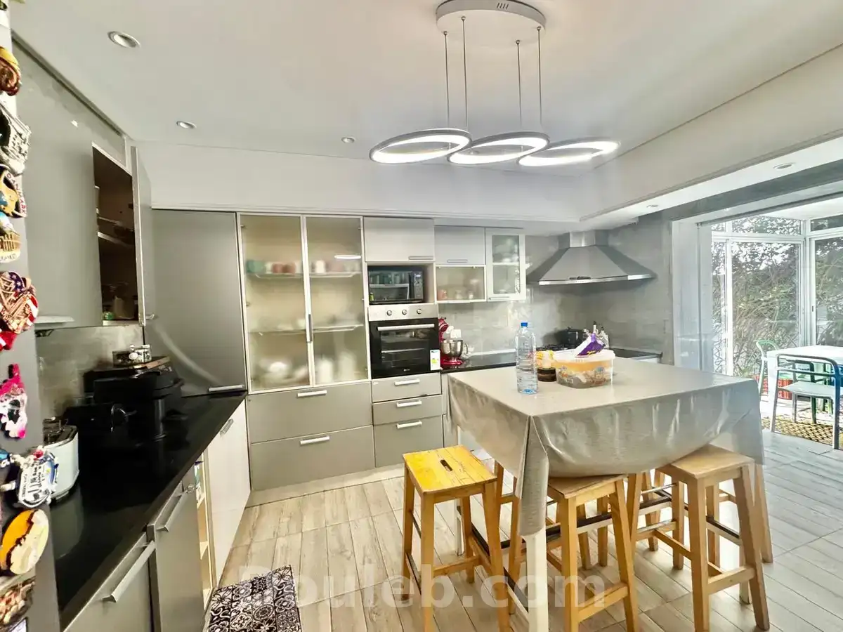 Villa s4 avec piscine et jardin à la marsa - Miniature 4