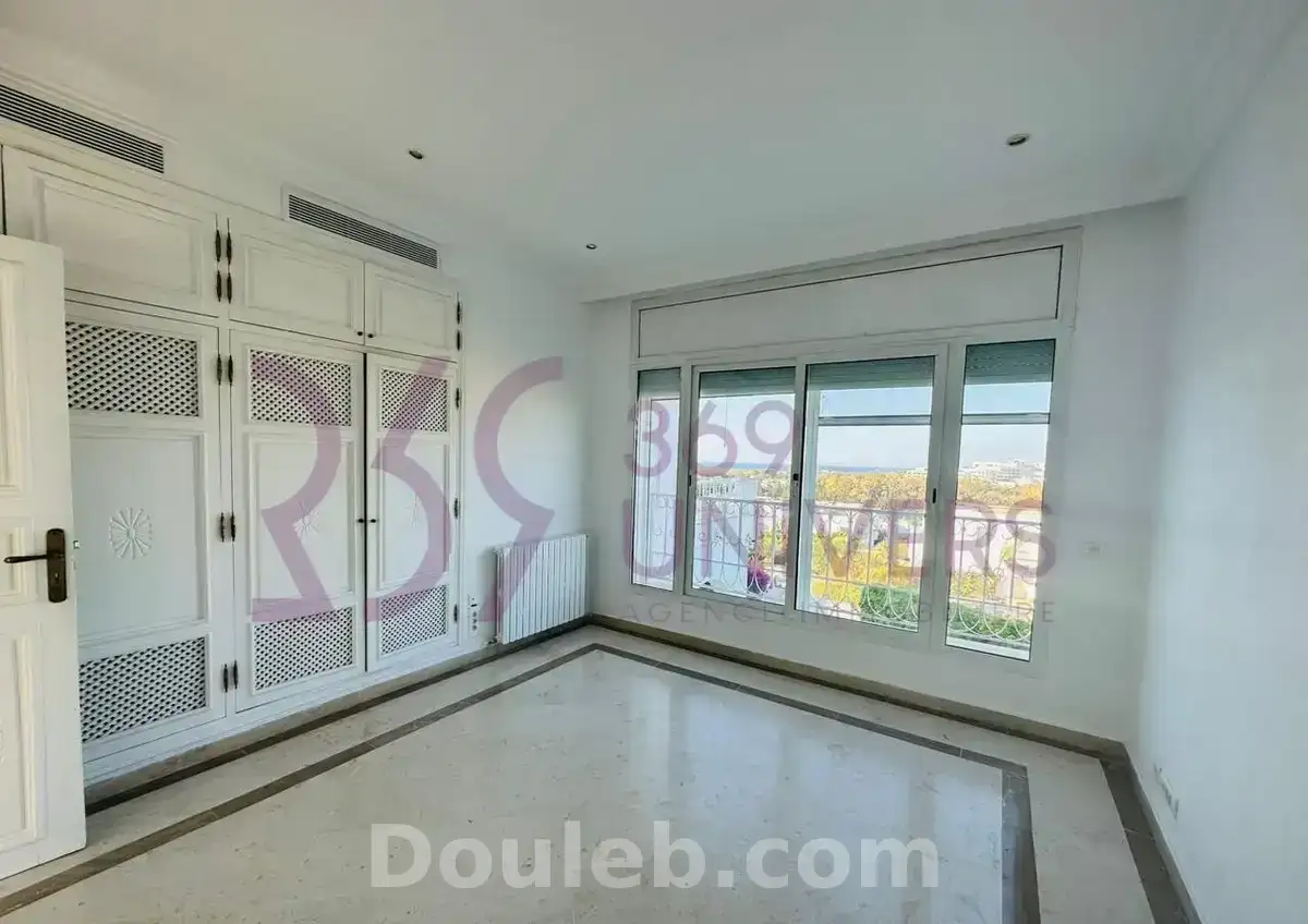 Villa avec piscine à gammarth ref rh027 - Miniature 4