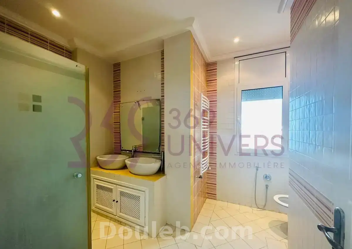 Villa avec piscine à gammarth ref rh027 - Miniature 5