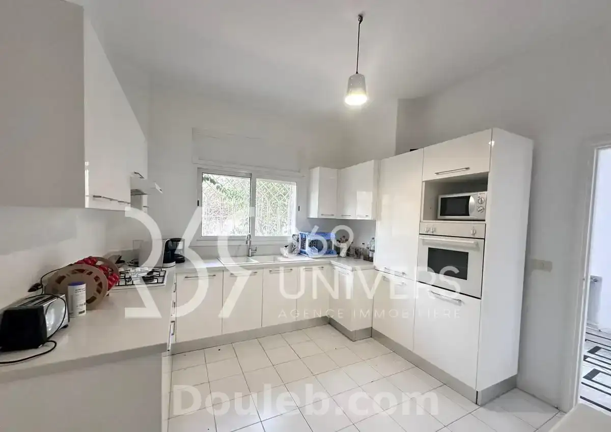 Villa meublée avec piscine à gammarth ref rh165 - Miniature 3