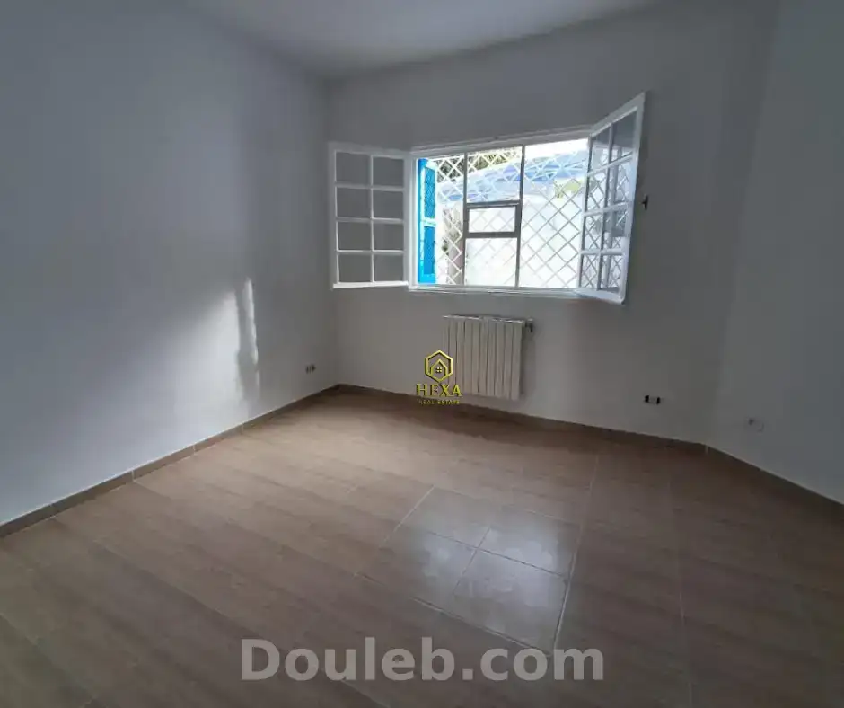 Villa s5 à la marsa avec piscine et jardin - Miniature 4