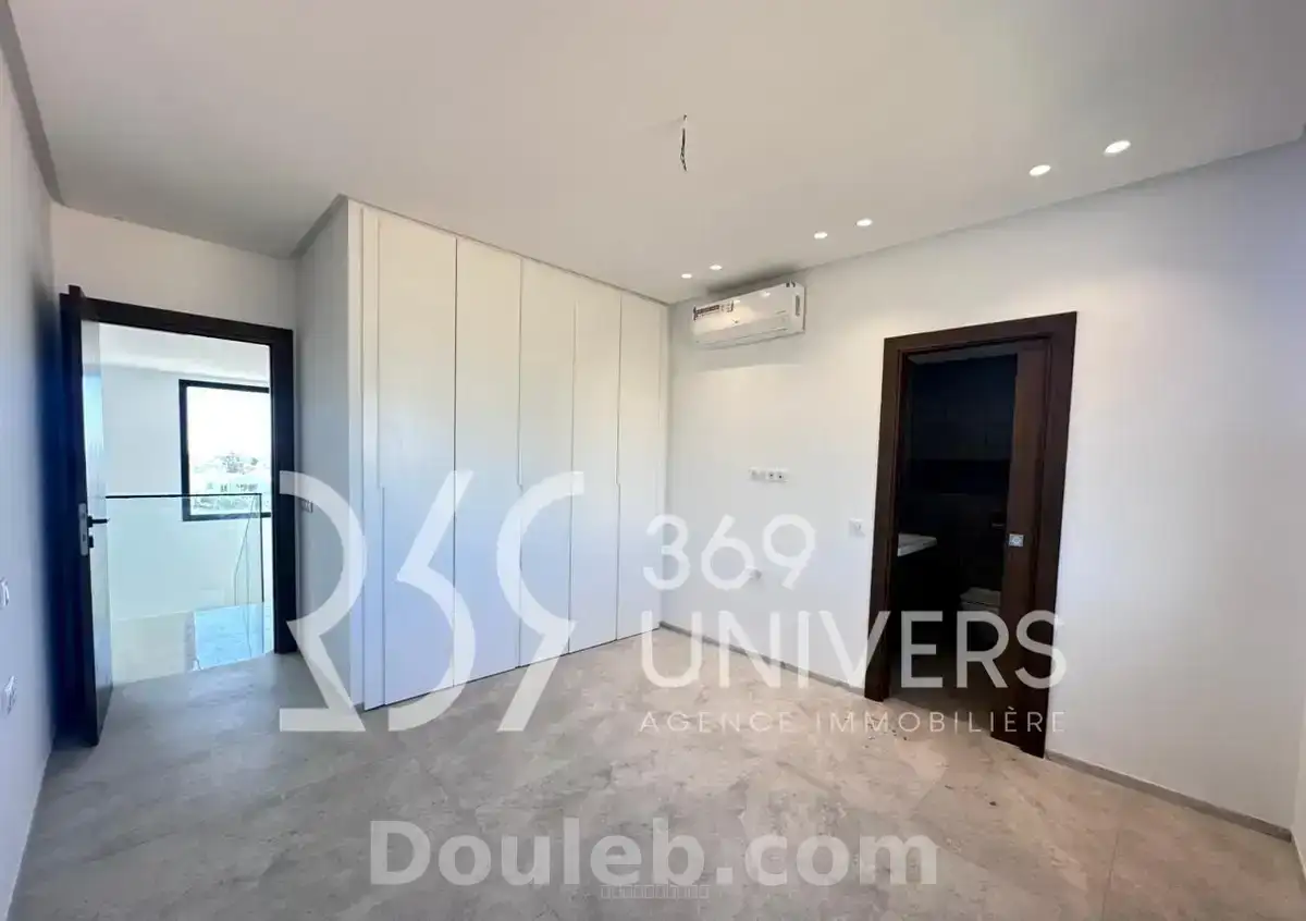 Triplex avec piscine à gammarth ref sh025 - Miniature 5