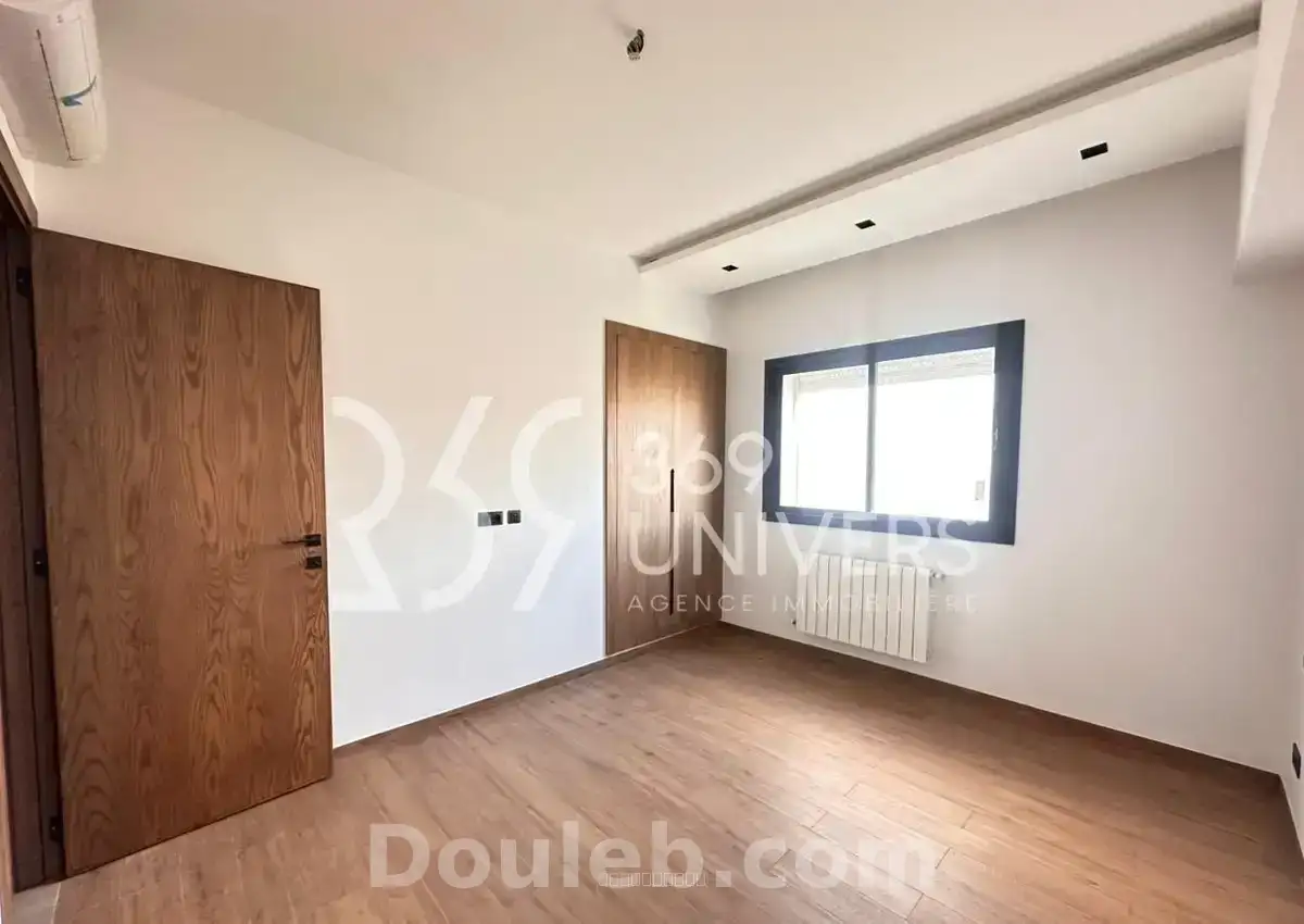 Appartement avec balcon au jardins de carthage - Miniature 4