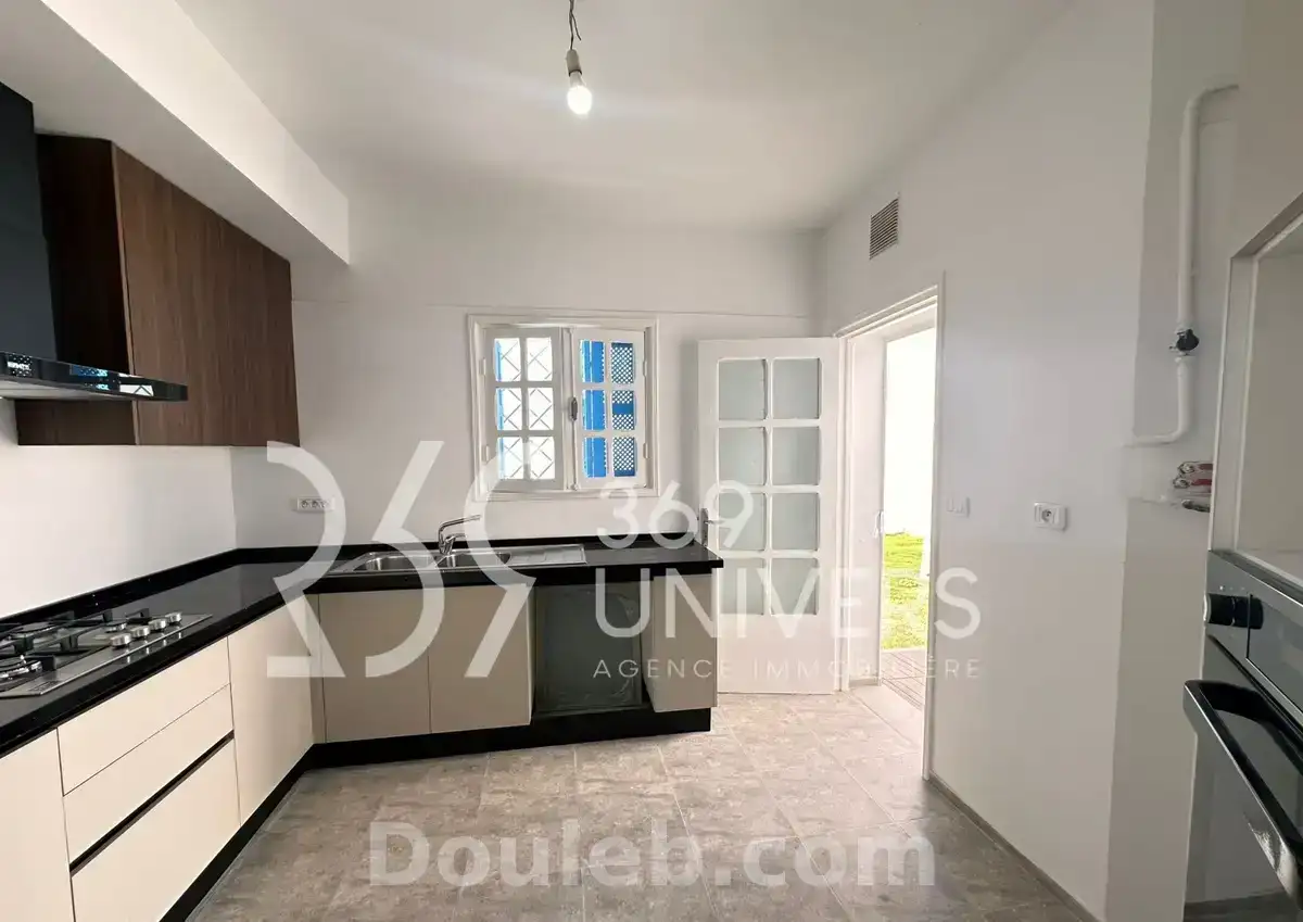 Duplex avec piscine à la marsa ref rd056 - Miniature 2