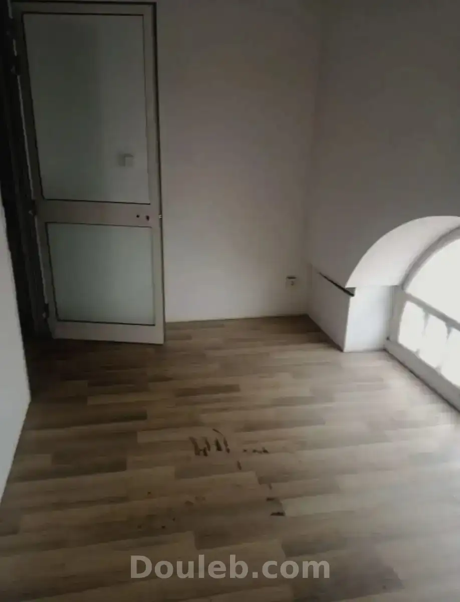 Bureau 420 dt cité ennasr - Miniature 3