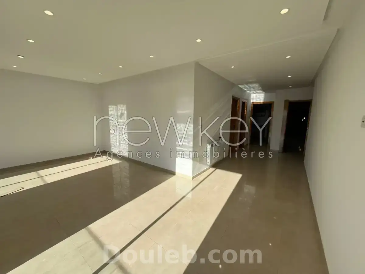 H1 à la marsa réf 8785a - Miniature 2