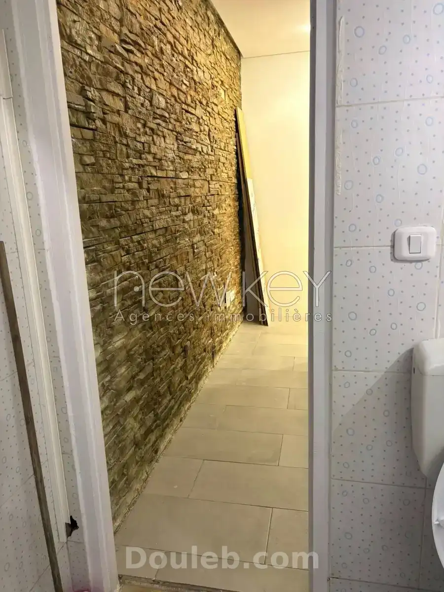 Un local en gérance libre à la marsa - Miniature 2