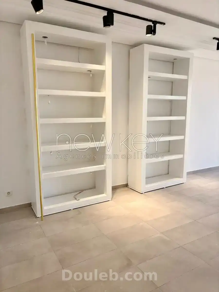 Un local en gérance libre à la marsa - Miniature 3