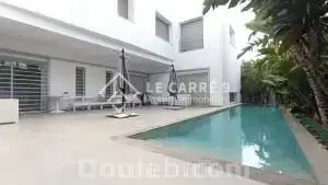 Une villa avec piscine au lac 2 - Miniature 2