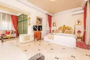 Une villa de maitre à la soukra - Miniature 5