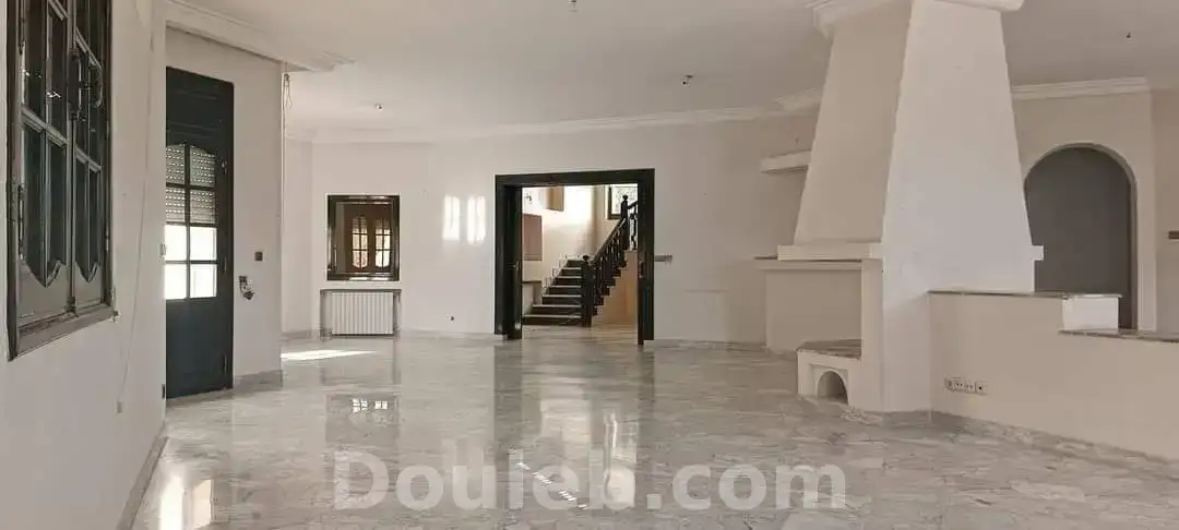 Villa à usage professionnel au menzah 8 - Miniature 3