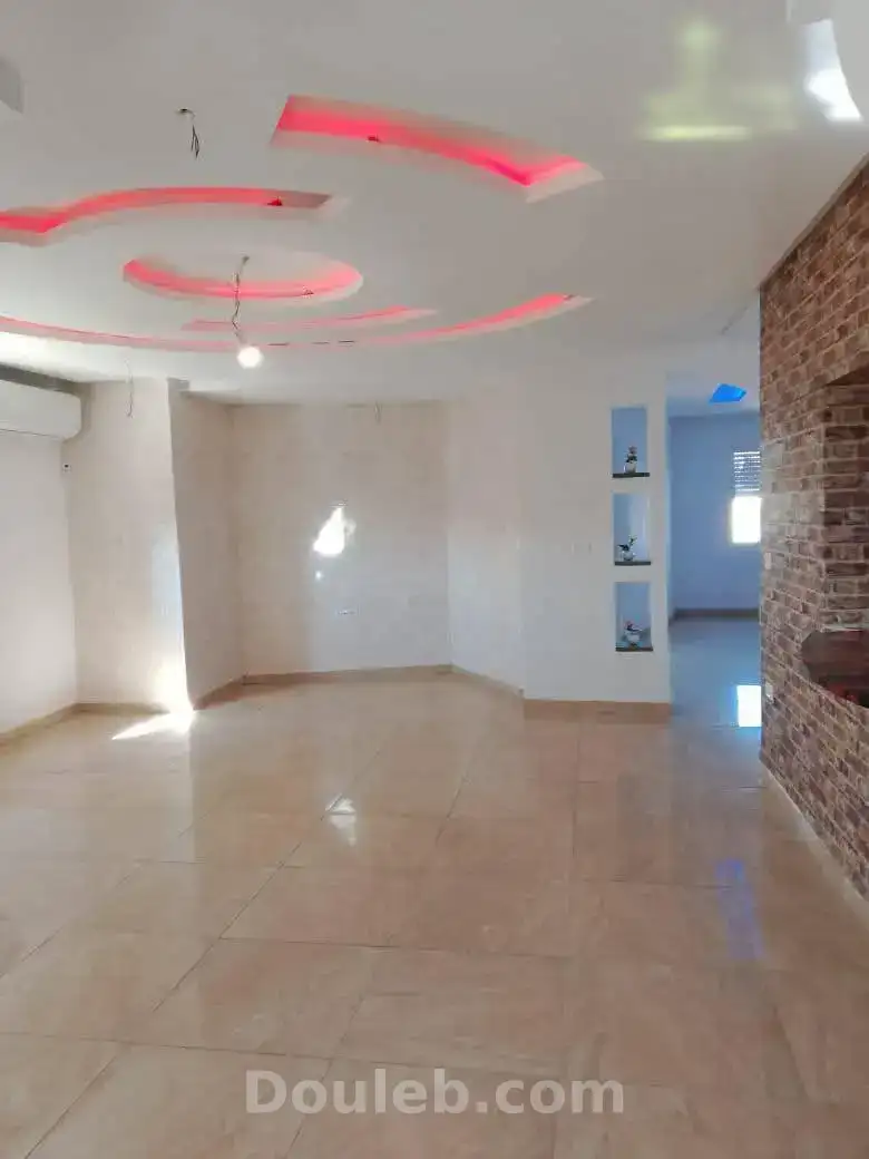 Etage de villa à cité hidhab - Miniature 3