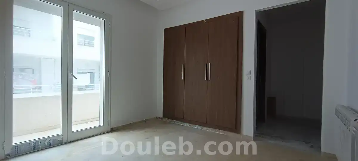 Appartement s3 au ennasr 2 - Miniature 3