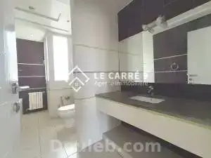 Une villa avec piscine au lac 2 - Miniature 2