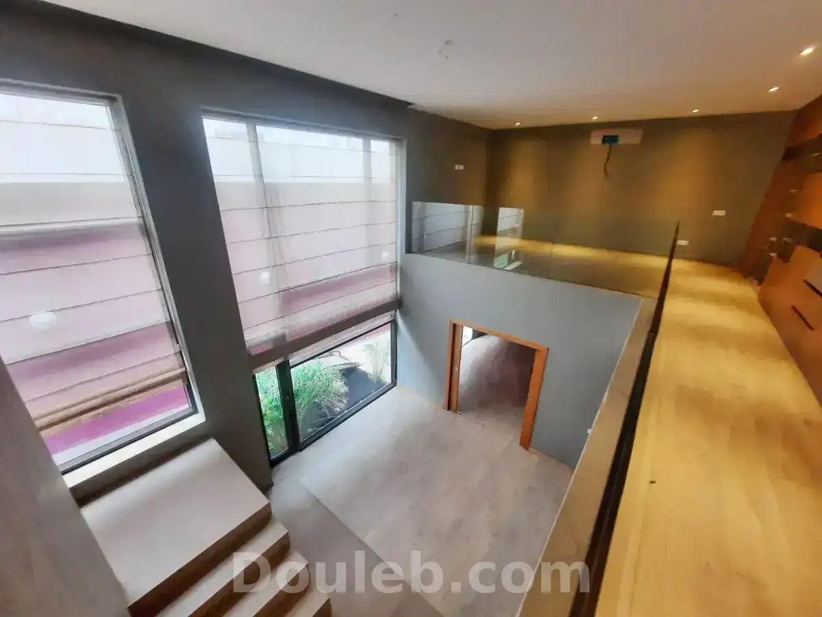 Coquette villa avec une piscine - Miniature 4