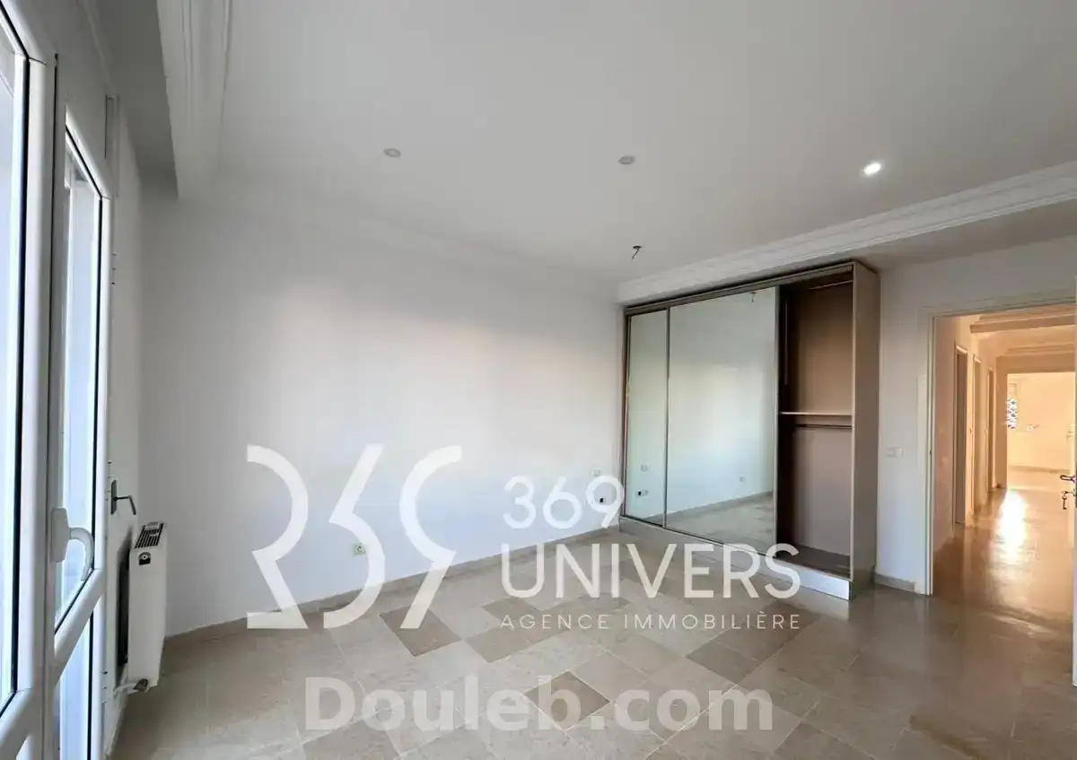 Etage avec balcon à la marsa - Photo 1