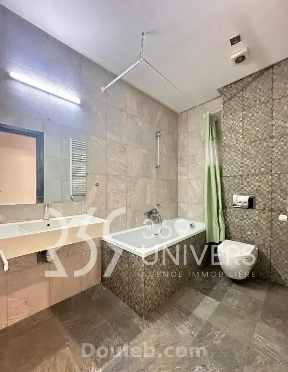 Appartement avec terrasse à la marsa ref ra126 - Miniature 4