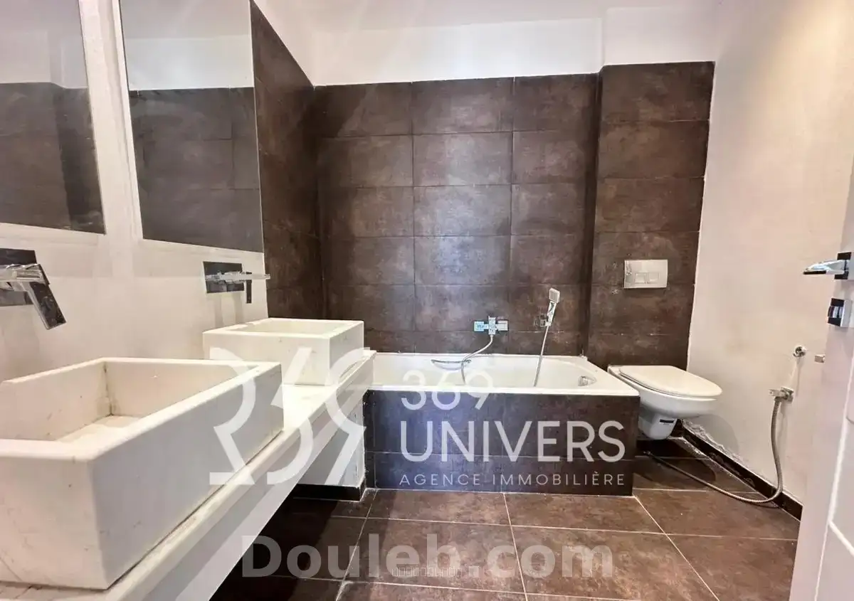 Triplex avec piscine à gammarth ref rd073 - Miniature 5