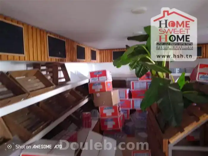 Pas de porte helen à ain zaghouen nord - Miniature 2