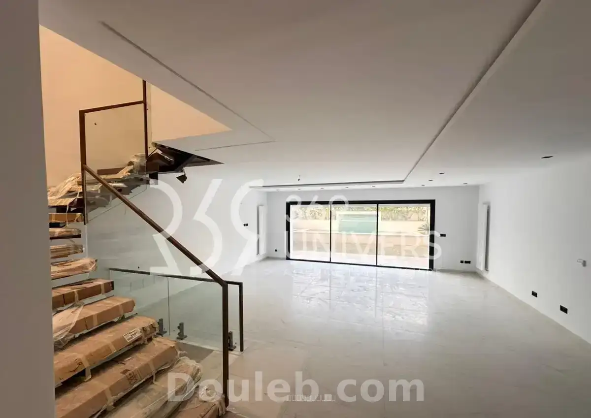 Triplex avec piscine au jardins de carthage - Miniature 2