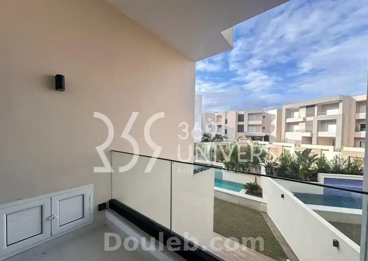 Triplex avec piscine au jardins de carthage - Miniature 5