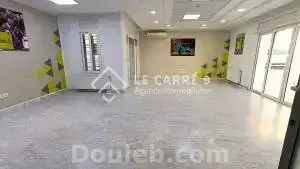 Étage de villa à usage bureautique - Miniature 2