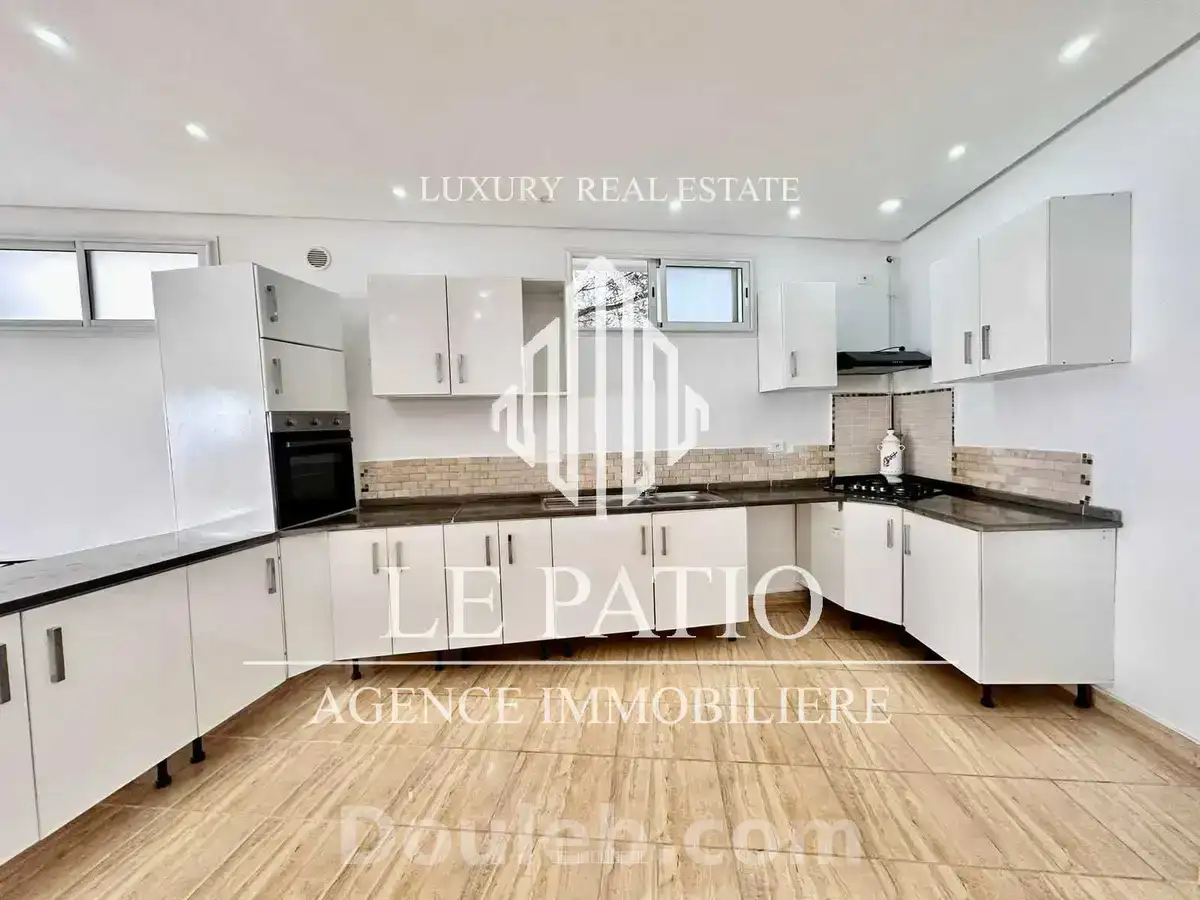 Villa de plain pied à la marsa - Miniature 4