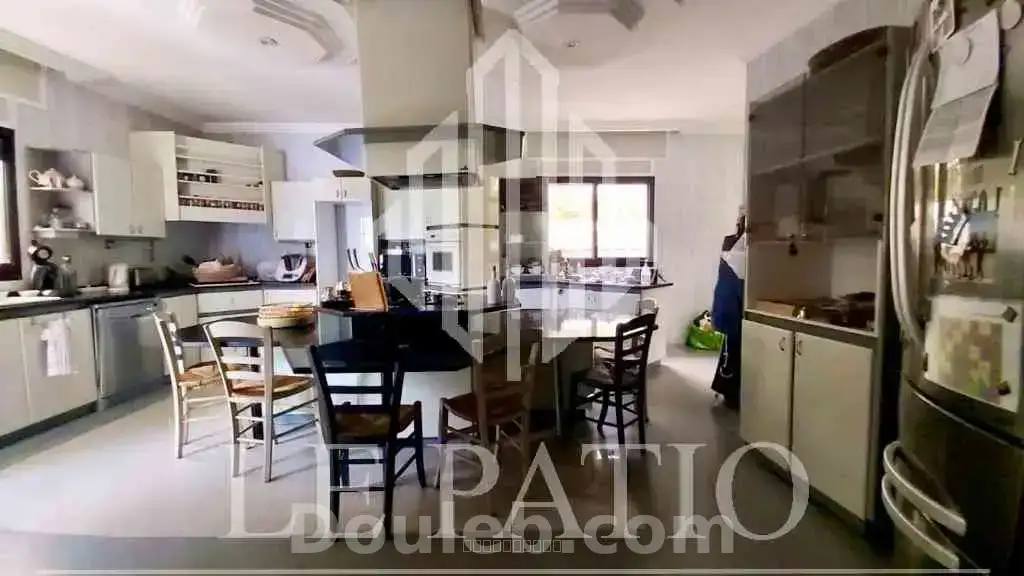 Villa s4 avec piscine couverte a la marsa - Miniature 4