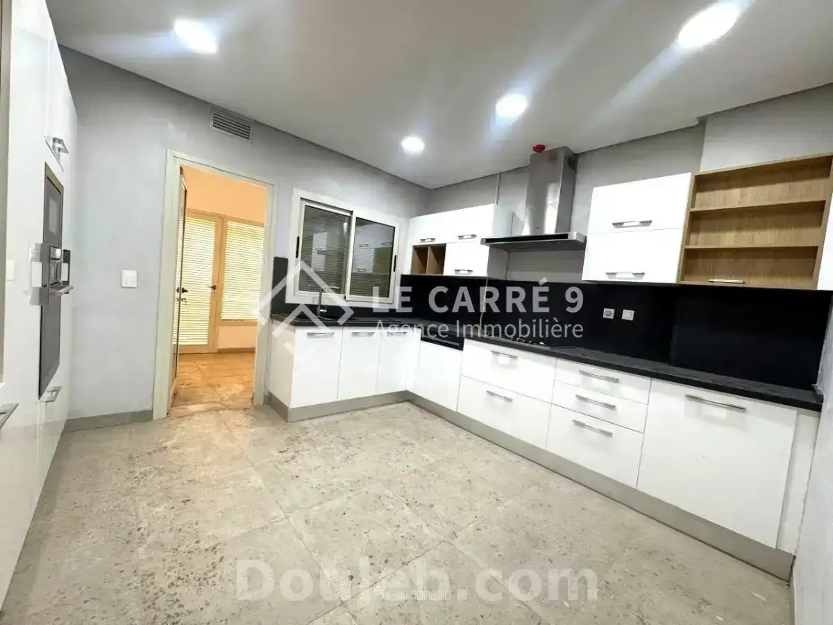 Duplex avec piscine au lac 2 - Miniature 3