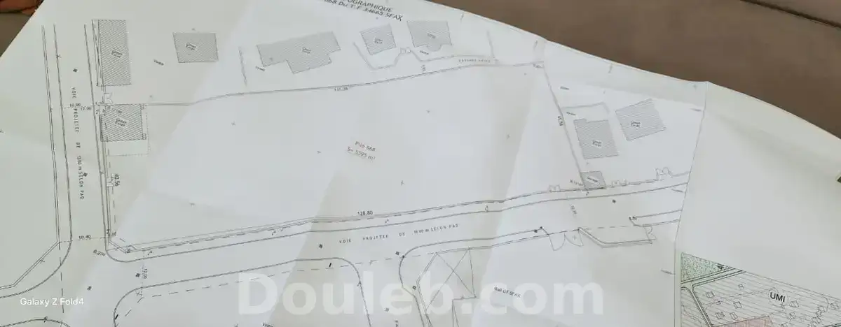 Sfax sakiet ezzit vn ter 5595m2 - Miniature 2